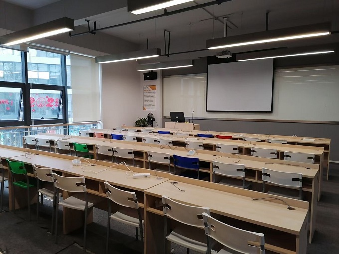 課室 課室