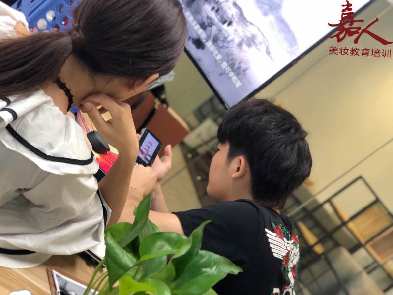 上課現(xiàn)場(chǎng) 上課現(xiàn)場(chǎng)