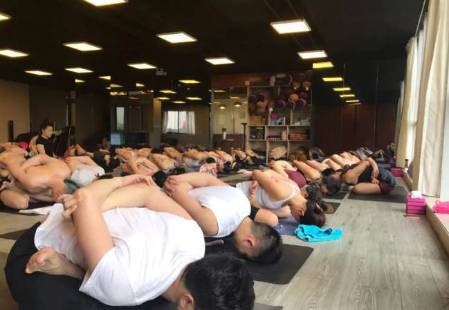 关于阿斯汤加瑜伽