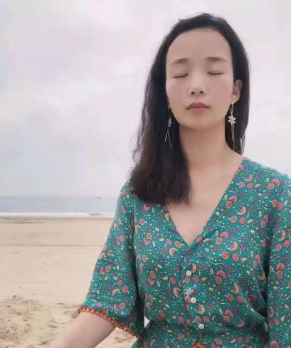 梁小燕 Crystal 梁小燕 Crystal