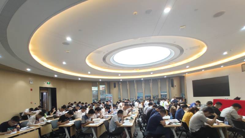 教學(xué)現(xiàn)場(chǎng)