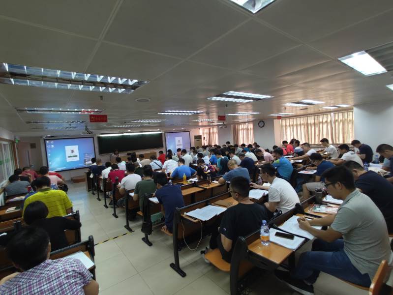 教學(xué)現(xiàn)場(chǎng)