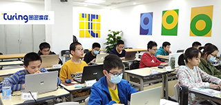 学员认真学习 学员认真学习