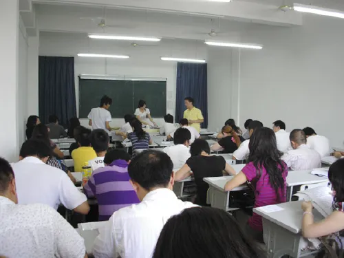 优美环境 舒心教学