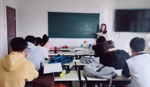 课堂情景 课堂情景