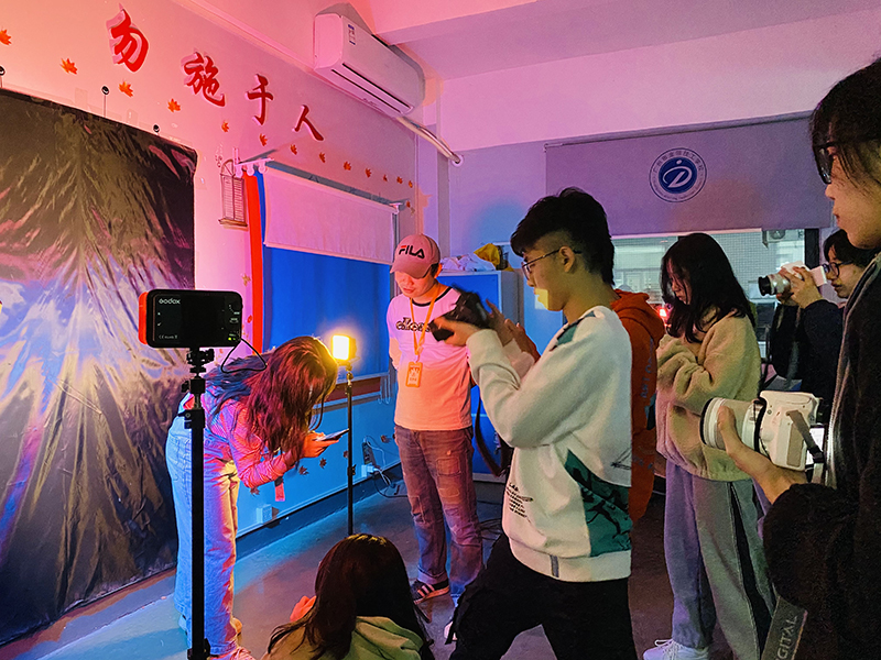 摄影课教学情景