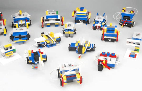 幼儿积木机器人