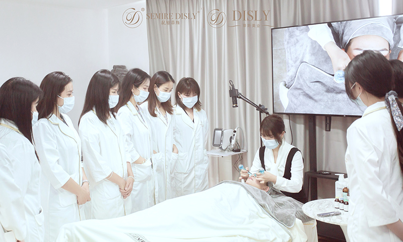 上課現(xiàn)場(chǎng)