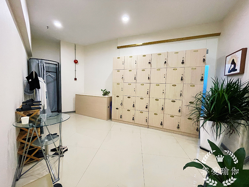 儲(chǔ)物間 儲(chǔ)物間