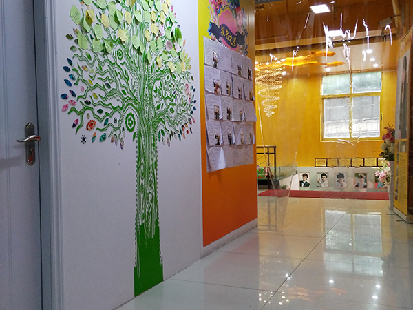 學(xué)校環(huán)境 學(xué)校環(huán)境