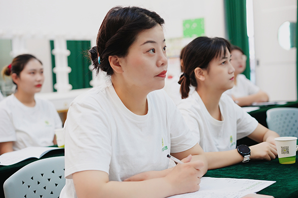 理论课堂现场 理论课堂现场