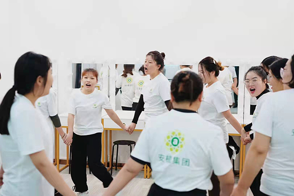 課間情景 課間情景