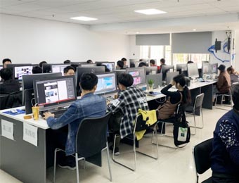廣州優(yōu)漫動游IT培訓中心教學靠不靠譜？附教學現(xiàn)場照片！
