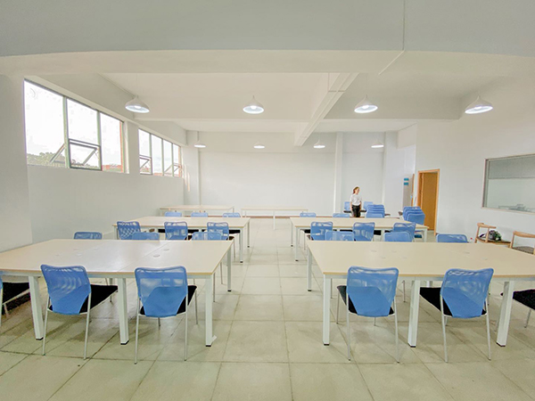 教室環(huán)境 教室環(huán)境