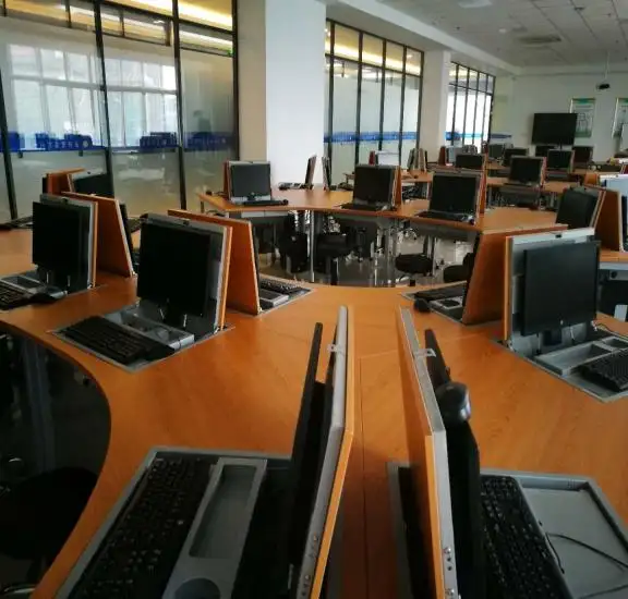 教室環(huán)境 教室環(huán)境