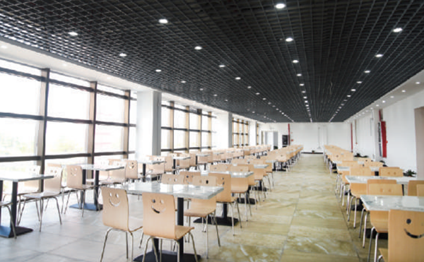 学校食堂