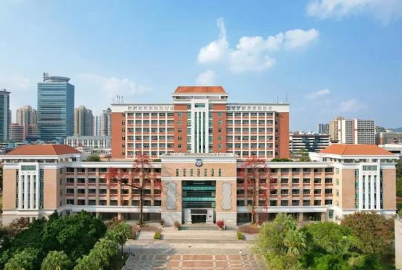 學(xué)校環(huán)境