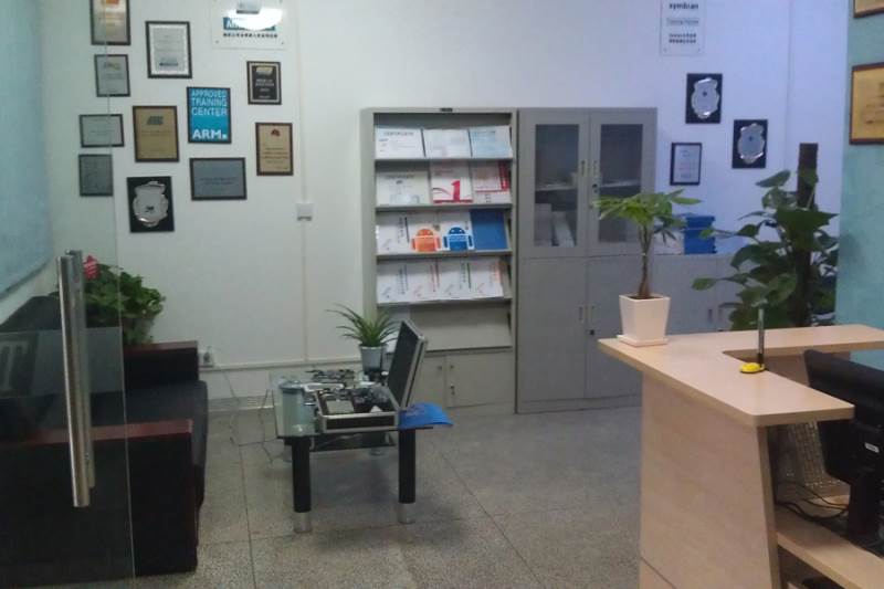 學(xué)校環(huán)境 學(xué)校環(huán)境