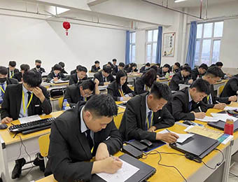 学生教室 学生教室