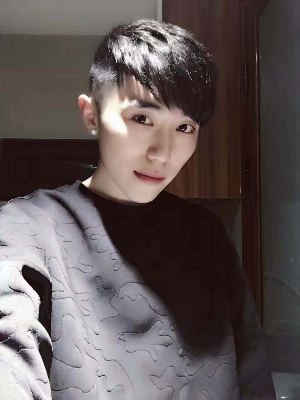 李凌峰 李凌峰
