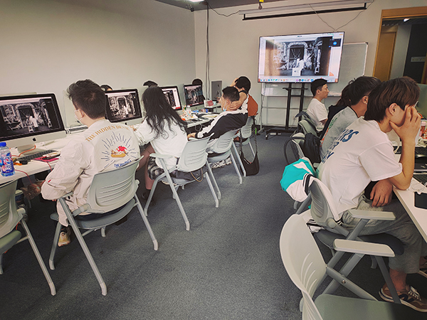 授課情景 授課情景