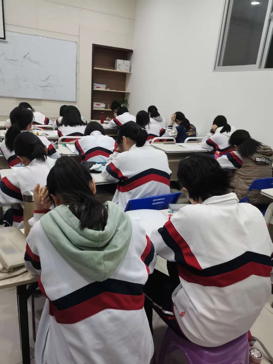 自習(xí)實景 自習(xí)實景