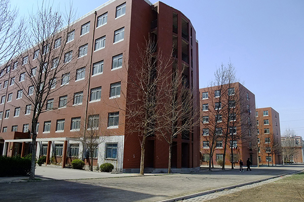 学校外围 学校外围