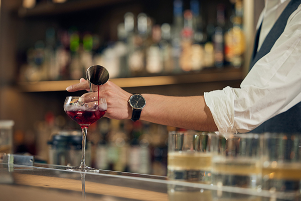 调制鸡尾酒 调制鸡尾酒