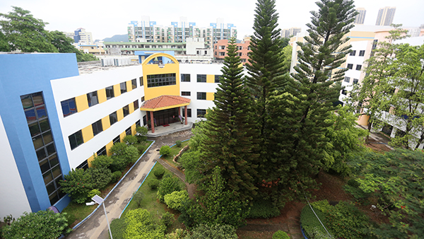 校園環(huán)境 校園環(huán)境