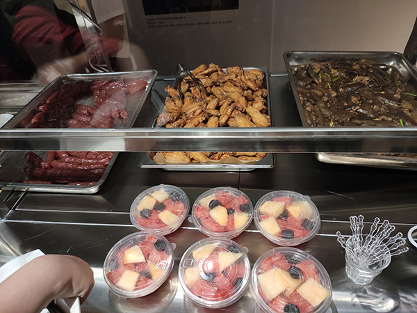 學(xué)校食堂伙食
