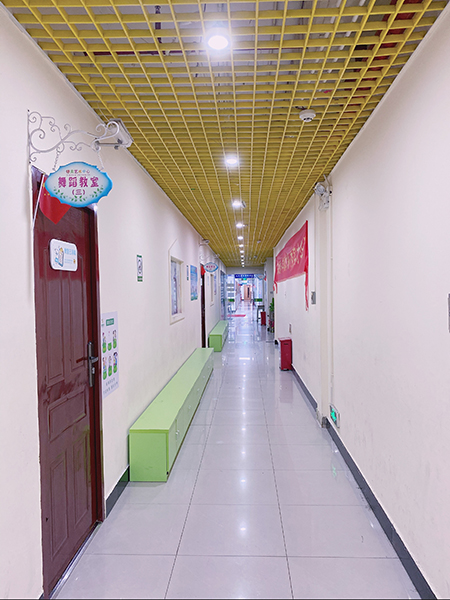 电子城校区走廊