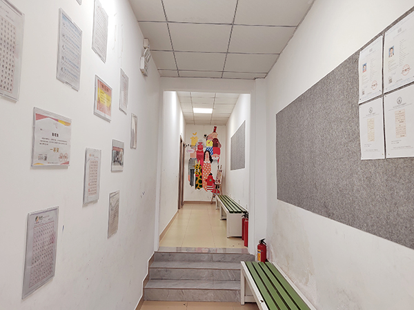 凫山校区走廊环境