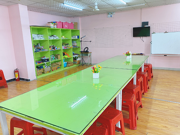 领育校区课室