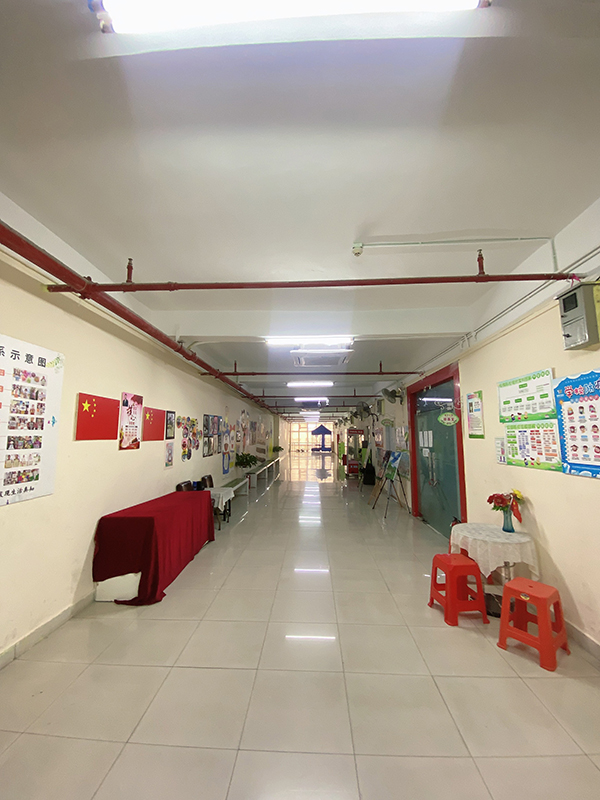 领育校区走廊