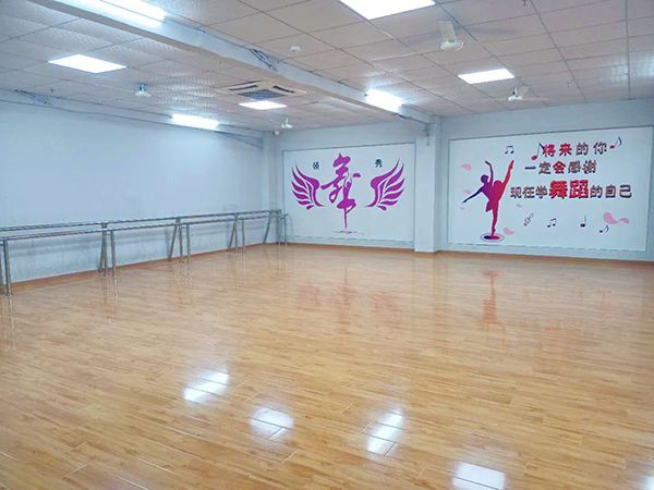 卢边校区舞蹈教室