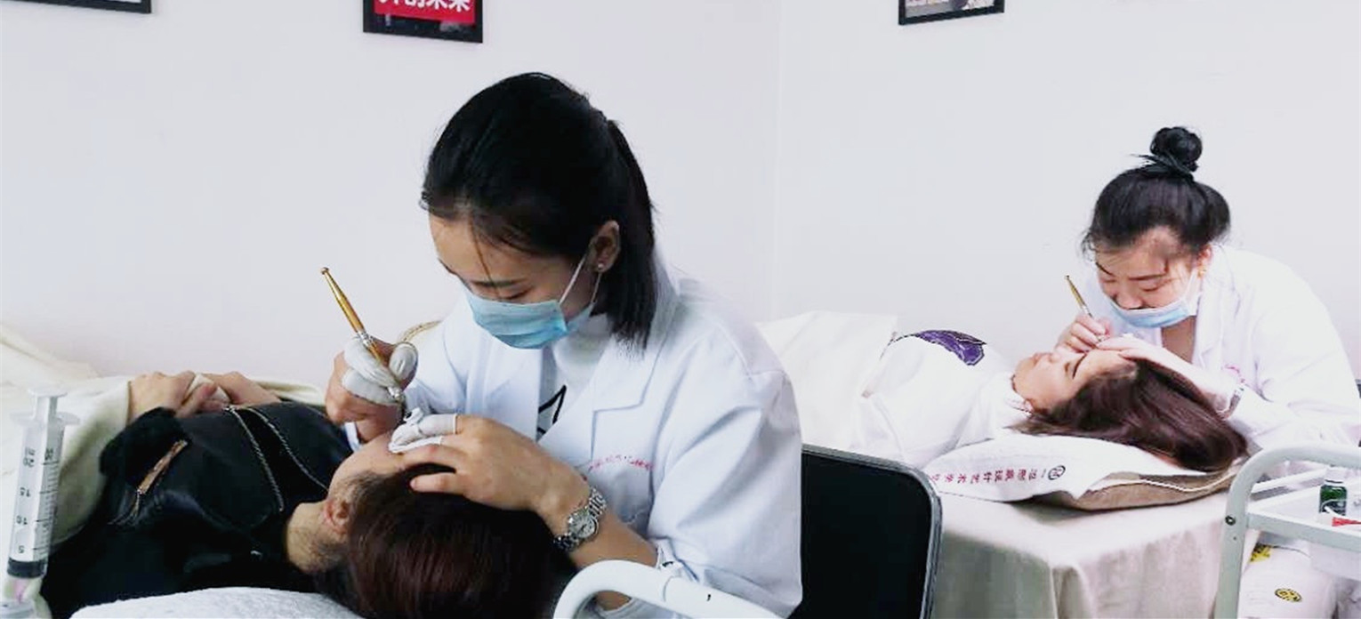 纹绣课程教学现场 纹绣课程教学现场