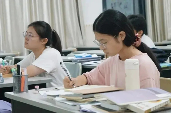 學(xué)習(xí)現(xiàn)場