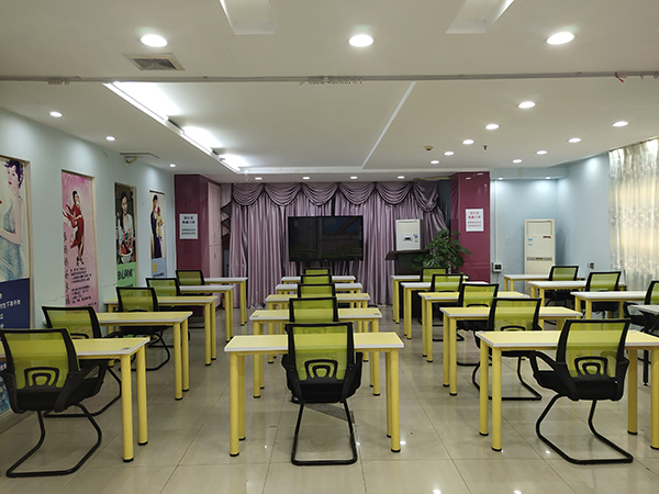 教室環(huán)境 教室環(huán)境