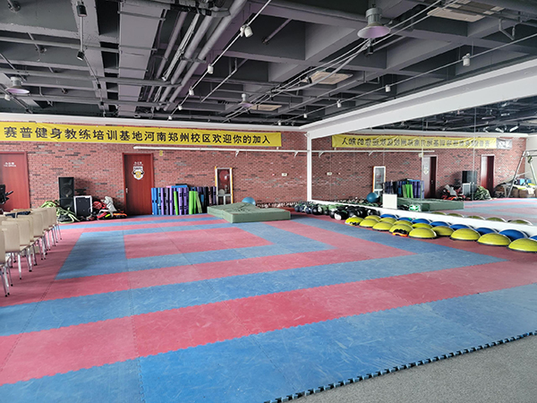 教室環(huán)境 教室環(huán)境