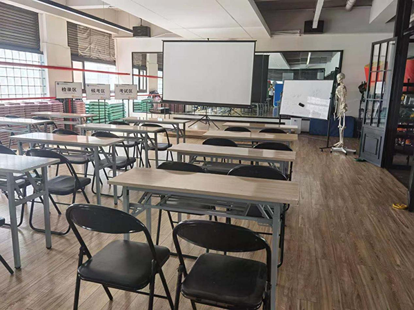 课室