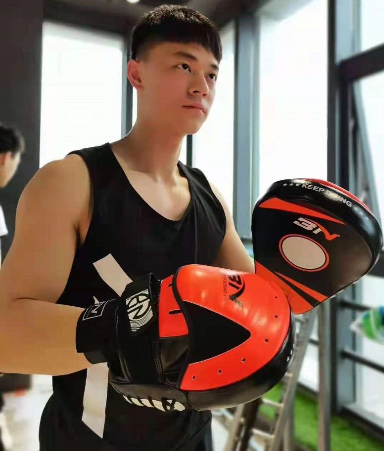 学员踢靶 学员踢靶