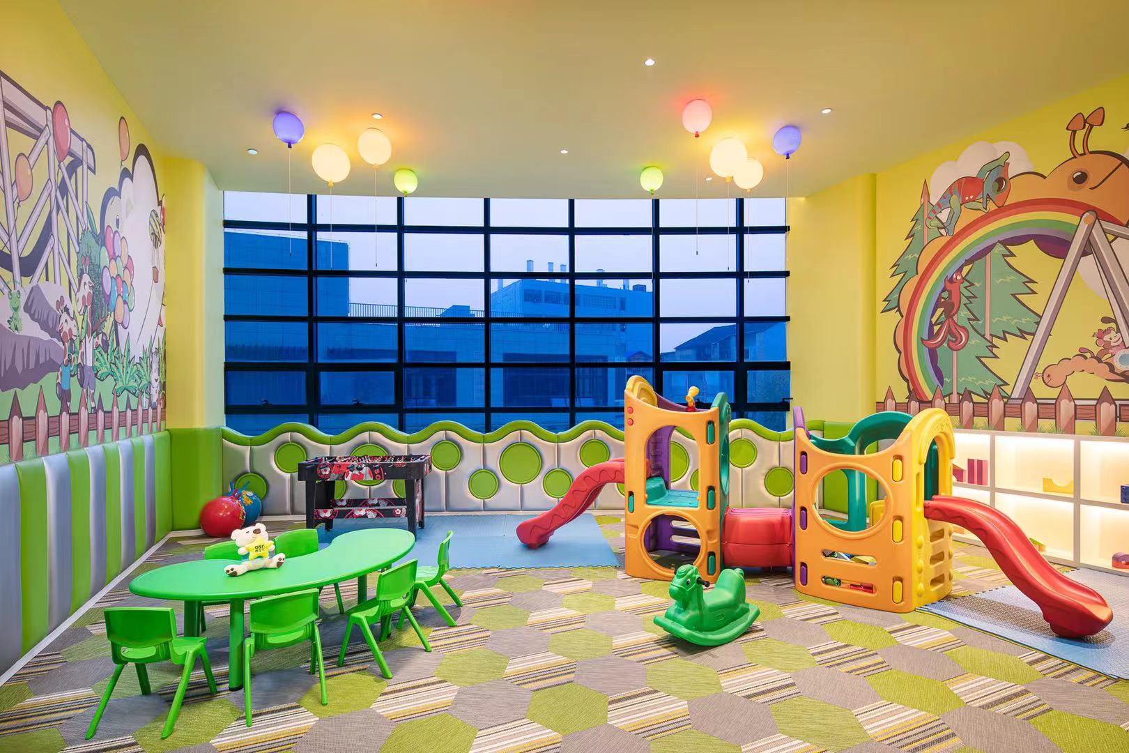 兒童游樂區(qū)