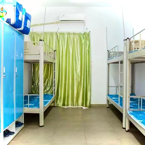 學(xué)校環(huán)境