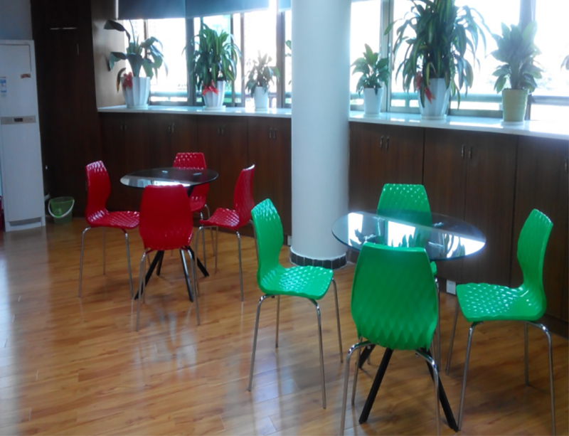 休息區(qū) 休息區(qū)