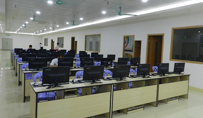 校園環(huán)境 校園環(huán)境