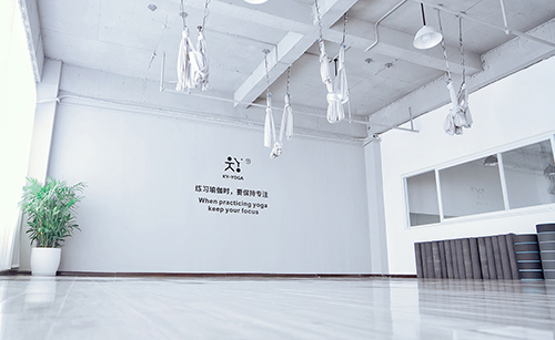 空中瑜伽教室