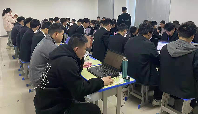 上課現(xiàn)場(chǎng)