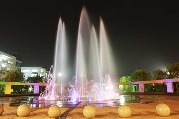 校園環(huán)境 校園環(huán)境