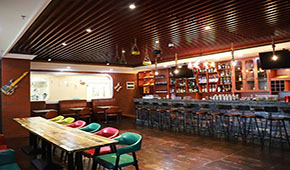 厦门欧米奇全能调酒师培训班费用贵不贵？