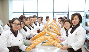 厦门欧米奇西点创业培训班学费需要多少？